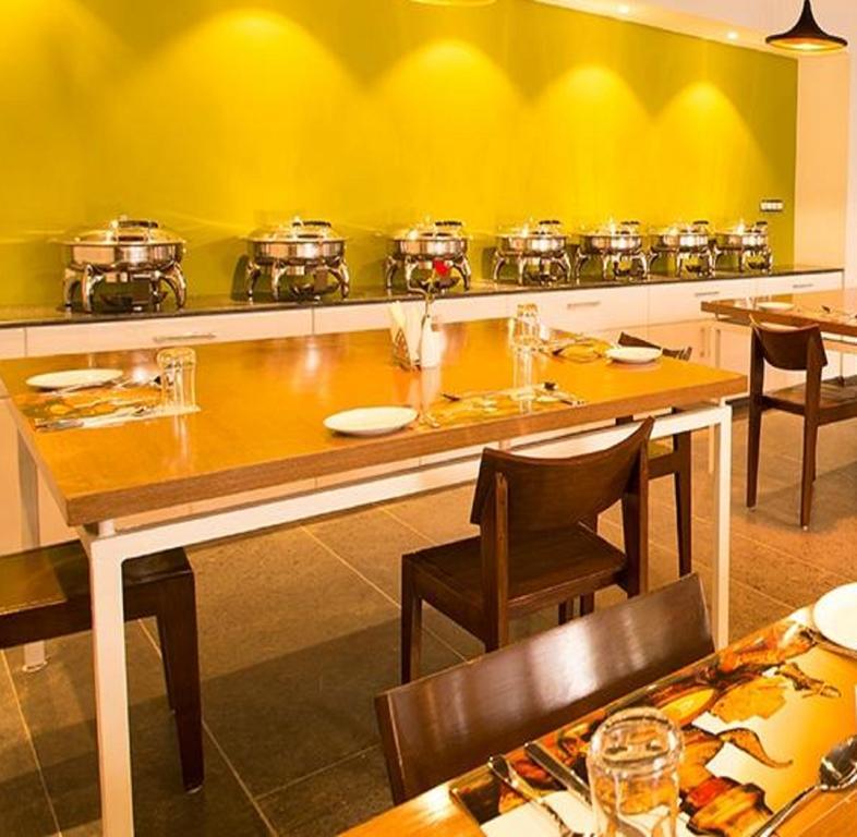Vinaya Royal Inn Kammasandra Екстериор снимка